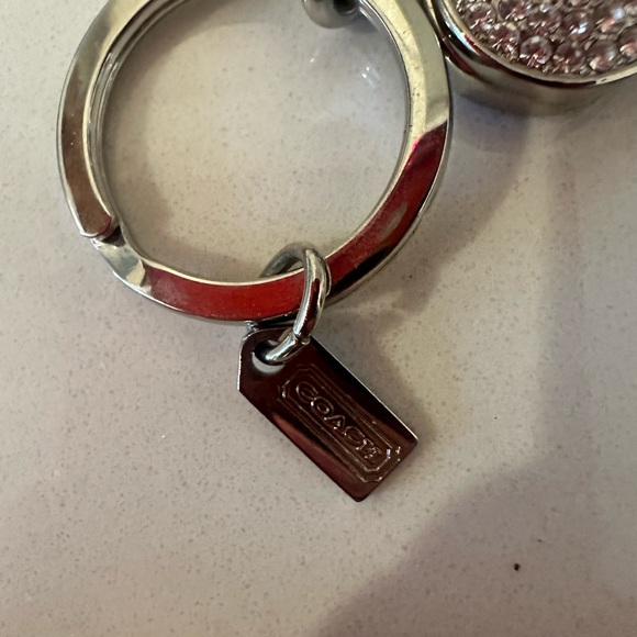 COACH Swarovski Crystal Enamel Heart Turnlock Valet Key Ring Bag Charm - Picture 5 of 11